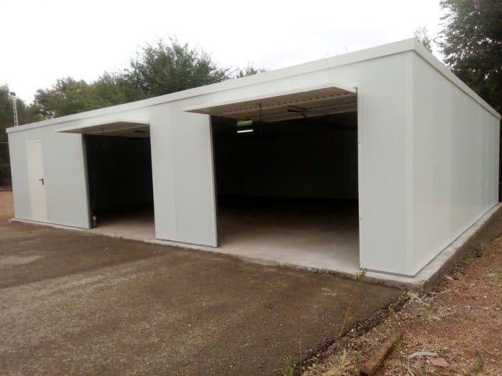 Garajes metálicos de panel sándwich en Castilla la Mancha